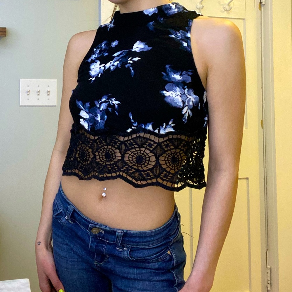 Kendall & Kylie Cropped Floral Tank w/ Lace Trim